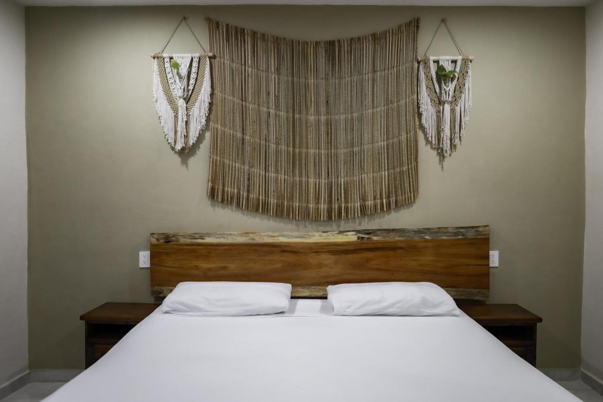 Hostal Tunich Naj & Hotel Вальядолід Екстер'єр фото