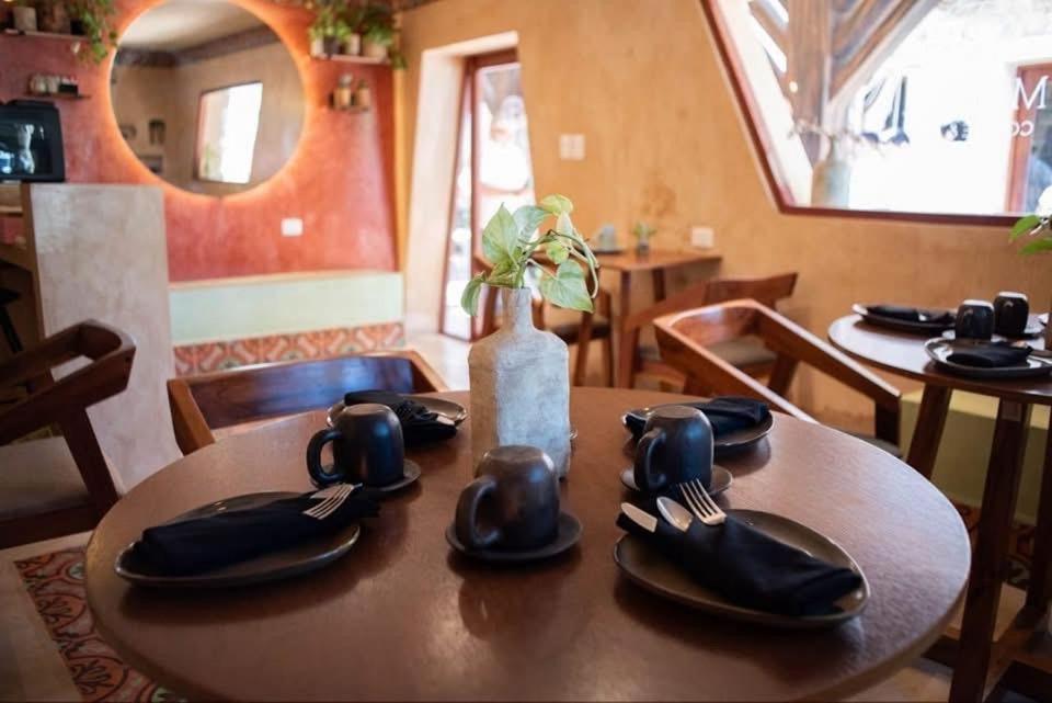 Hostal Tunich Naj & Hotel Вальядолід Екстер'єр фото